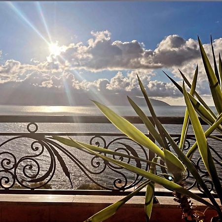 Vila Zahaj Vlore Luaran gambar