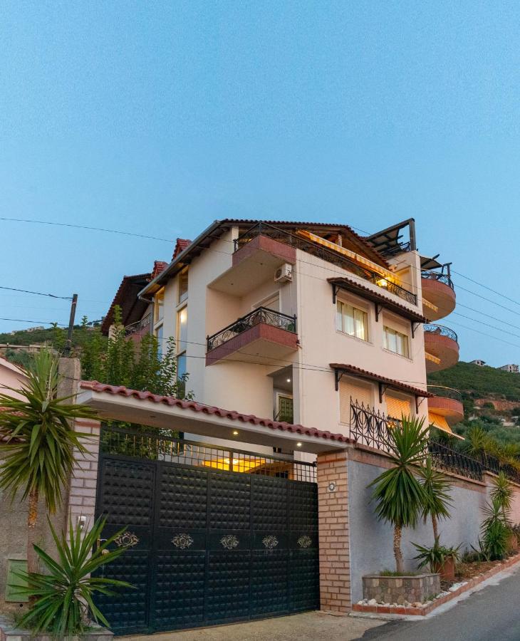 Vila Zahaj Vlore Luaran gambar